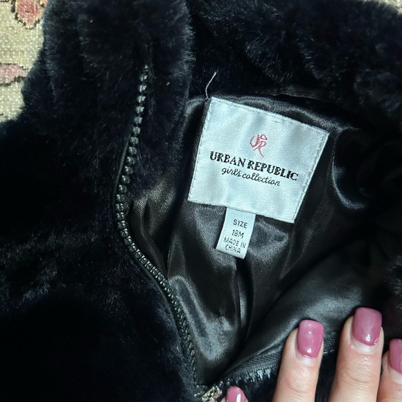 Urban republic toddler faux fur coat 18m - Picture 2 of 3